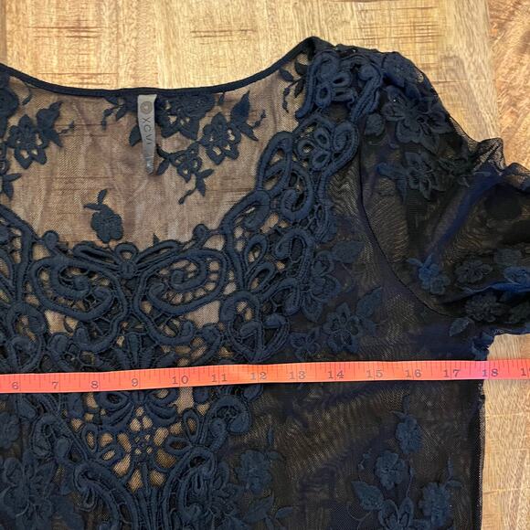XCVI Black Lace Mesh Tunic Top XS Sheer Bell Sleeves Whimsigoth Dark Romantic - Picture 9 of 10
